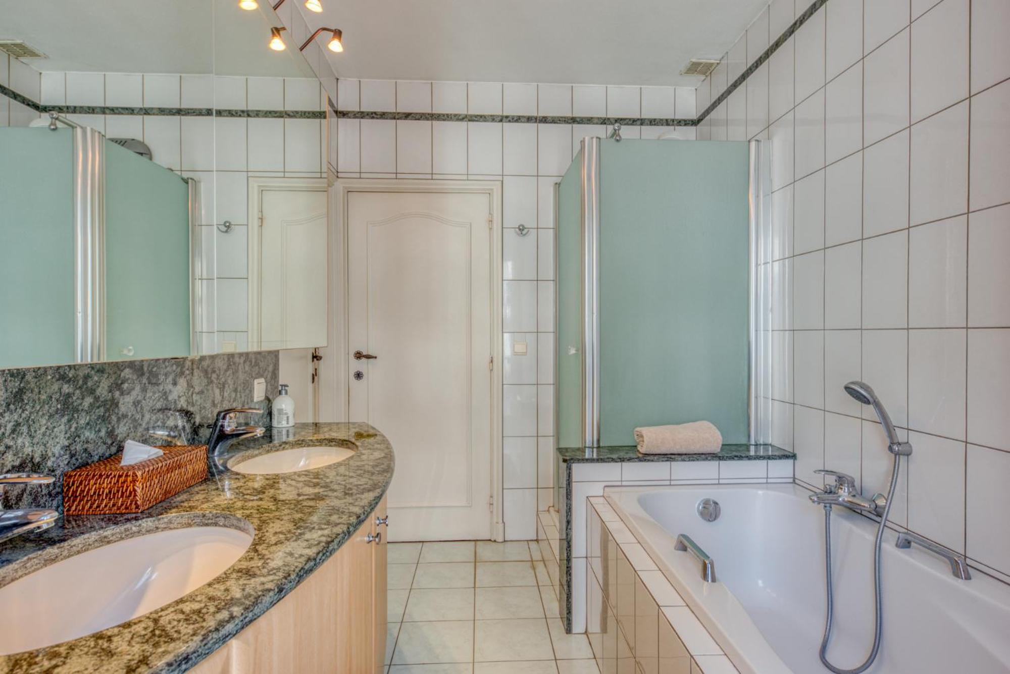 Belle Maison Bourgeoise Partagee De 4 Logements Λιέγη Εξωτερικό φωτογραφία